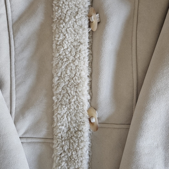 ⏰️LAST CHANCE! FINAL PRICE💲Talbots Cream Faux Sherling Loop Button Jacket - Picture 5 of 10
